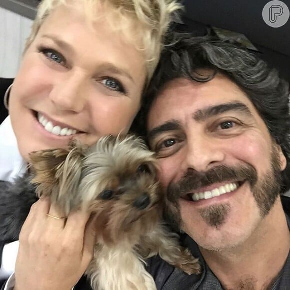 Xuxa e Junno Andrade compartilham nas redes sociais a intimidade do casal