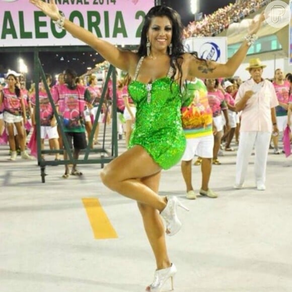Ana Cristina Oliveira é modelo e musa da escola de samba Mangueira