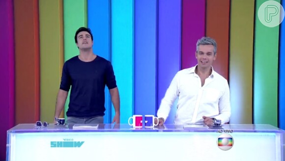 Do palco do 'Vídeo Show', Otaviano Costa e Joaquim Lopes tiraram sarro da situação e dançaram o estilo musical da banda Calypso