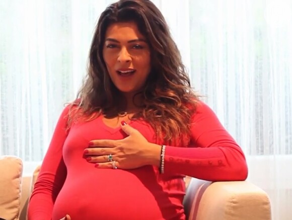 Juliana Paes falou sobre a chegada do segundo filho, Antônio, através de um vídeo publicado nesta terça-feira, 16 de julho de 2013