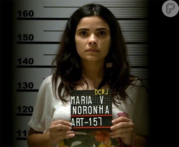 Tóia (Vanessa Giácomo) é presa, no primeiro capítulo da novela 'A Regra do Jogo'