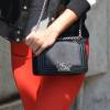 Paula Fernandes usou bolsa Chanel que custa US$ 3,900, cerca de R$ 14 mil