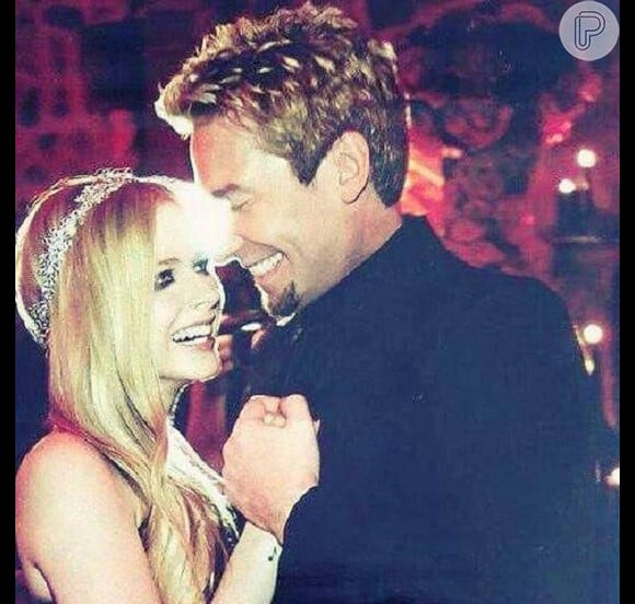 Avril Lavigne e Chad Kroeger se separaram. A cantora usou o Instagram para anunciar a decisão nesta quarta-feira, dia 2 de agosto de 2015
