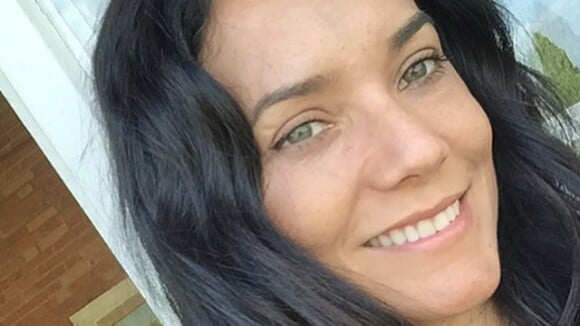 Mônica Carvalho celebra gravidez aos 44 anos após dois abortos: 'Emocionada'