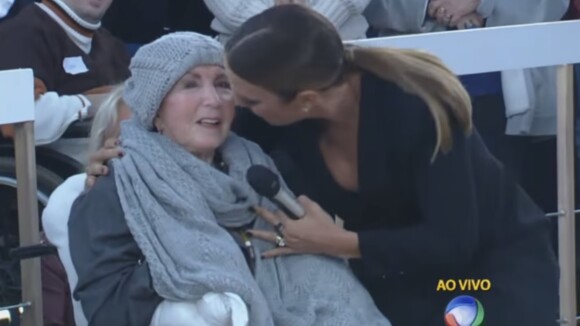 Mãe de Xuxa, dona Alda prestigia programa e recebe carinho de Ivete Sangalo