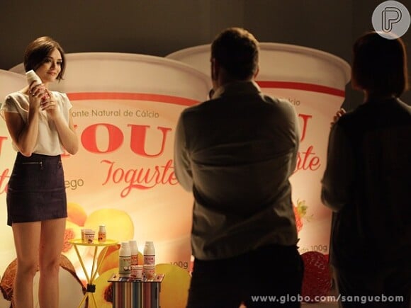 Giane é garota-propaganda do iogurte 'You'