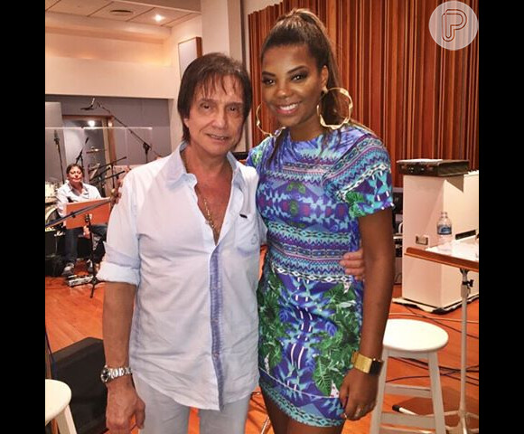 Ludmilla ensaiou com Roberto Carlos para o especial de fim de ano do cantor na TV. 'Pessoa humilde', elogiou funkeira após ensaios na noite desta quinta, 5 de novembro de 2015