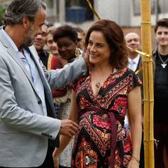 Eva (Soraya Ravenle) espera mais um filho de Juju (Alexandre Borges), no último capítulo da novela 'I Love Paraisópolis'