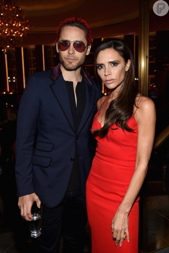 Victoria Beckham posa com Jared Leto no Glamour Women Of The Year Awards