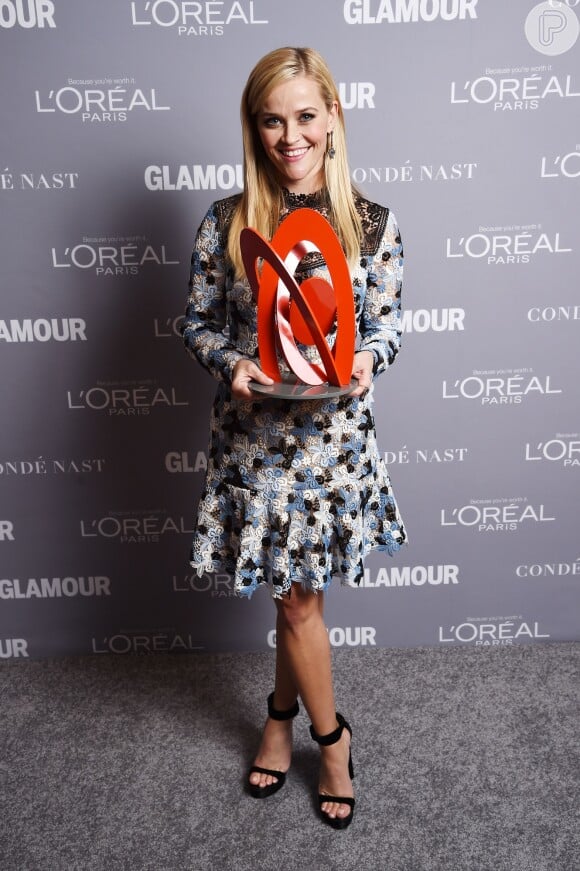 Reese Witherspoon também esteve na premiação Glamour Women Of The Year