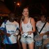 Agatha Moreira tocou tamborim com os ritmistas da Unidos de Vila Isabel