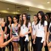 Patricia Bonadio explica coreografia às candidatas do Miss Brasil 2015