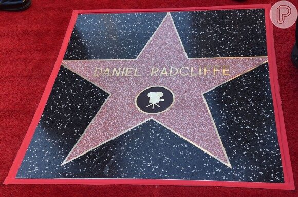 Aos 26 anos, Daniel Radcliffe recebeu uma honra digna de grandes astros do cinema, da televisão e da música