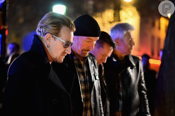 Integrantes do U2 prestaram solidariedade às famílias das vítimas dos atentados em Paris