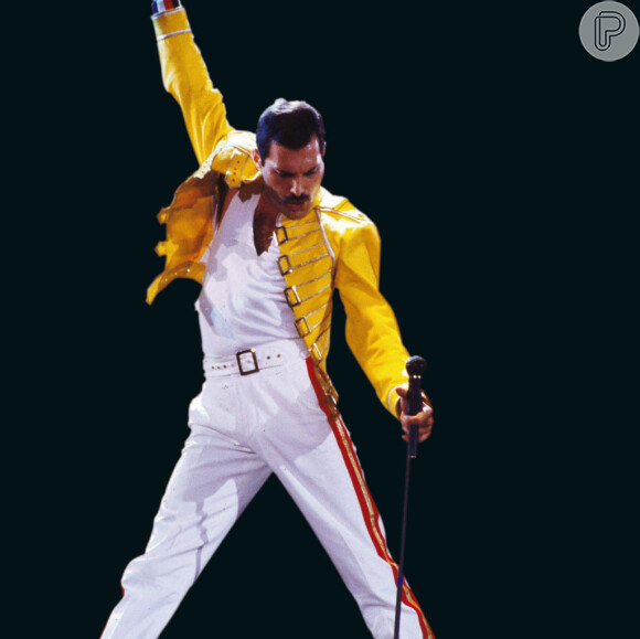 Freddie Mercury, líder do Queen, morreu um dia depois de ter assumido a doença publicamente, em 1991