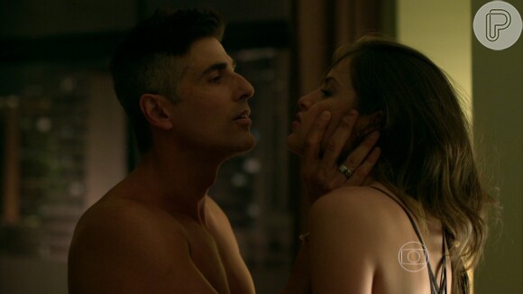 Agatha Moreira e Reynaldo Gianecchini fizeram sucesso com cenas quentes de Giovanna e Anthony na novela 'Verdades Secretas'
