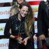 A cantora Tiê recebeu o prêmio pela música 'A Noite', trilha da novela 'I Love Paraisópolis' no 18º Prêmio Extra de Televisão