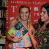 Carolina Dieckmann e mais famosos marcaram presença no lançamento do livro de receitas 'Bela Cozinha', de Bela Gil. Evento aconteceu no Leblon, Zona sul do Rio, na noita desta quinta, 19 de novembro de 2015