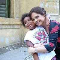 Drica Moraes afirma ter superado câncer com ajuda do filho: 'Minha benção'