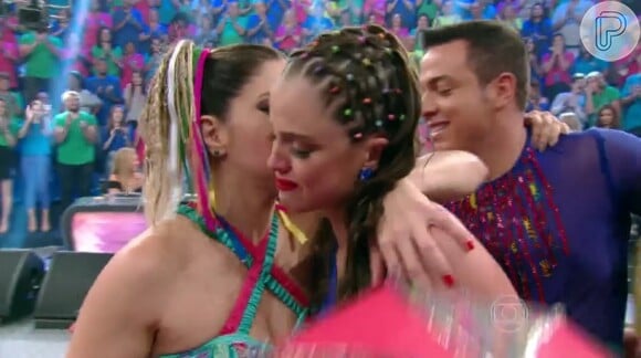 Agatha Moreira chora ao ser eliminada do 'Dança do Famosos'