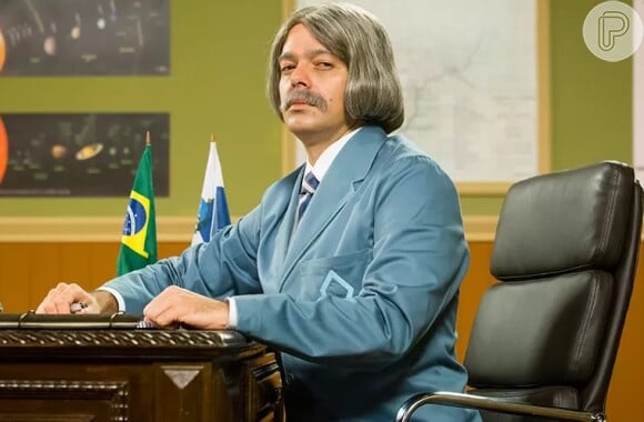 Bruno Mazzeo interpreta o personagem que dá título ao programa humorístico 'Escolinha do Professor Raimundo'