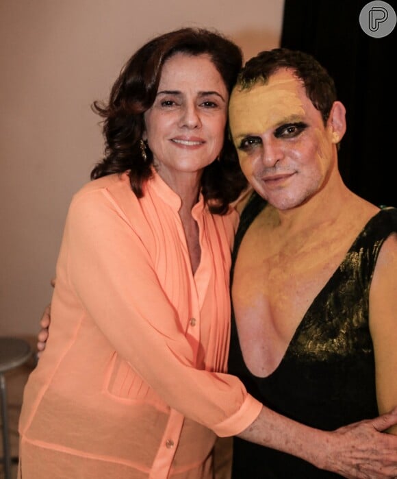Matheus recebeu Marieta Severo nos bastidores de sua nova peça, 'Processo Conscerto do Desejo'