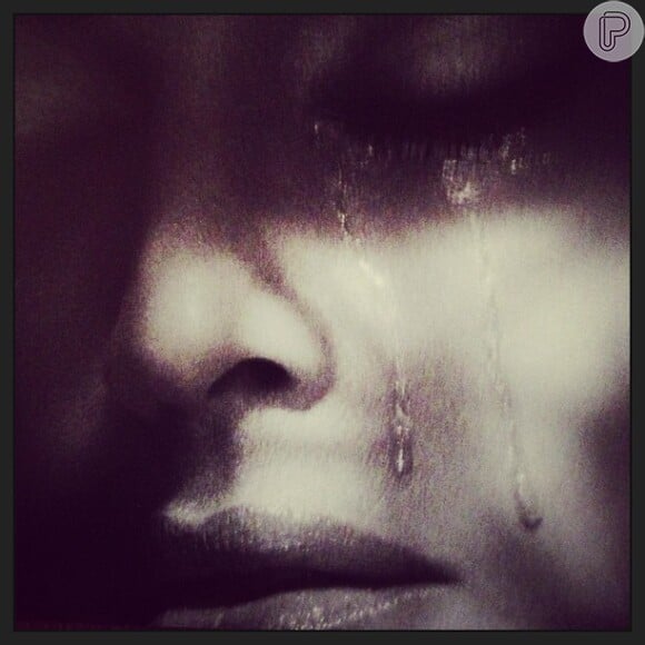 Novo trabalho de Madonna é ao lado do fotógrafo Steven Klein. Recentemente, ela postou uma foto chorando e ligou a imagem ao projeto