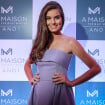 Camila Queiroz usa vestido de R$ 3.400 em festa com show de Preta Gil