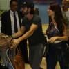 Rodrigo Santoro e a namorada, Mel Fronckowiak, desembarcaram no Aeroporto Internacional do Rio de Janeiro neste domingo, 29 de novembro de 2015