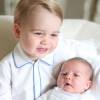 Kate Middleton e Príncipe William divulgaram fotos da filha caçula, Charlotte Elizabeth Diana, no Instagram do Palácio de Kensington, neste domingo, 29 de novembro de 2015