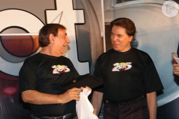 Silvio Santos e Lombardi na festa dos 25 anos do SBT em agosto de 2006. Locutor morreu vítima de infarto fulminante em dezembro de 2009