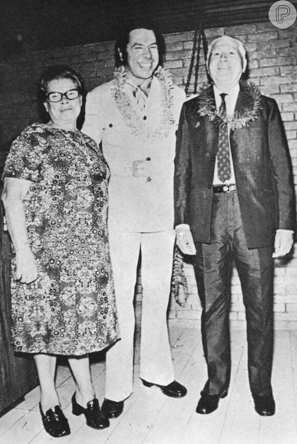 Silvio Santos ao lado dos pais Rebecca Abravanel e Alberto Abravanel