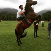 Rodrigo Lombardi aprende a andar a cavalo para 'Velho Chico': 'Workshop'