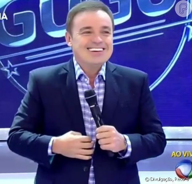 Gugu Liberato renova com a Record até 2016 e fãs comemoram 'História da TV' Purepeople Gugu Liberato renova com a Record até 2016 e fãs comemoram 'História da TV' Purepeople