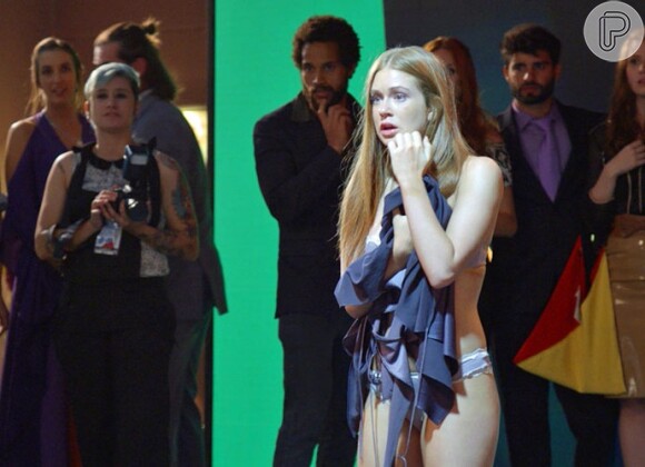 Recentemente, Marina Ruy Barbosa apareceu seminua em cenas de lingerie na novela 'Totalmente Demais', da qual é protagonista