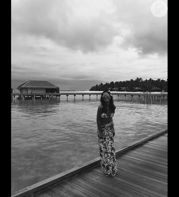 Mariana Rios exibiu sua silhueta impecável em uma foto nas Ilhas Maldivas, onde curte um temporada de férias