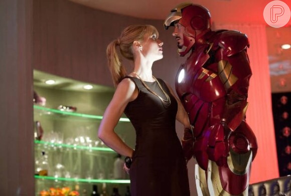A personagem de Gwyneth Paltrow usa o colar e ouro amarelo Fluid Gold da grife brasileira H. Stern no filme 'Iron Man 2' 