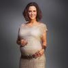 Guilherminha Guinle está prestes a dar à luz Mina, sua primeira filha. Grávida de oito meses, a atriz quer parto normal