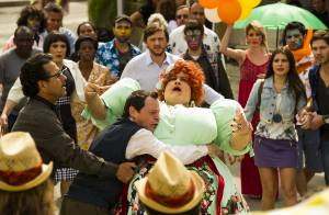 'Saramandaia': Dona Redonda (Vera Holtz) explode após ver as asas de Gibão