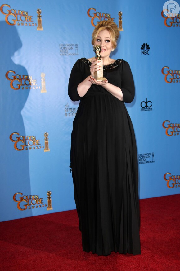 Adele está na lista da revista 'Vanity Fair', que elegeou as 10 cantoras mais bem vestidas do mundo