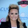Demi Lovato lança livro com citações e reflexões que a ajudaram a superar seus distúrbios, em 11 de setembro de 2013