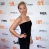 Scarlett Johansson deixou as belas pernas à mostra no Festival de Toronto