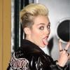 Miley Cyrus foi elogiada pela cantora Courtney Love, que se apresentou em pequeno show em Nova York