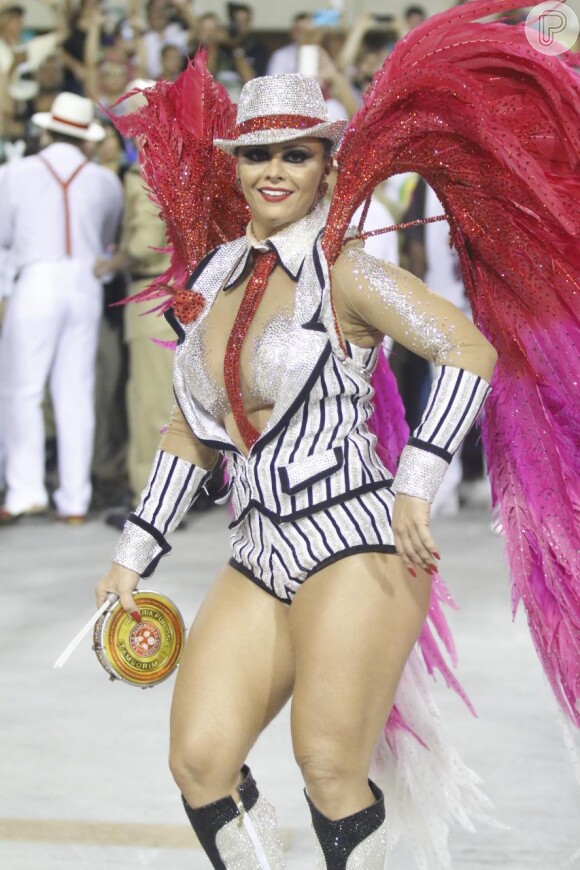 Sabrina Sato e Viviane Araújo foram os destaques nas redes sociais desta segunda-feira, 9 de fevereiro de 2016