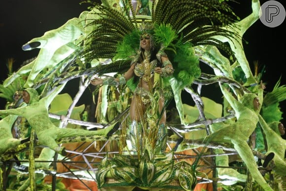 Carnaval 2016: Graciele Lacerda desfilou como destaque do segundo carro do desfile da Imperatriz Leopoldinense, nesta terça-feira, 8 de fevereiro de 2016