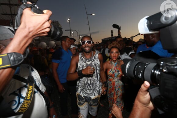 Taís Araújo e Lázaro Ramos gravam a série 'Mister Brau' durante o Carnaval de Salvador, na Bahia, nesta terça-feira, 9 de fevereiro de 2016