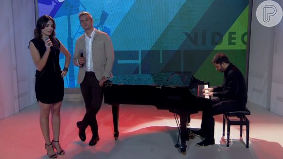 Monica Iozzi e Otaviano Costa cantaram ao vivo na despedida da apresentadora do 'Vídeo Show'