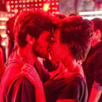 Novela 'Totalmente Demais': Leila é promovida e ganha beijão de Jonatas