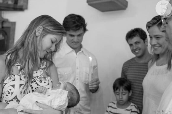 Fernanda Gentil deu à luz em 28 de agosto e batizou Gabriel em 6 de dezembro