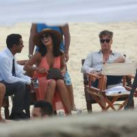Juliana Paes e Fabio Assunção gravam 'Totalmente Demais' na praia. Fotos!